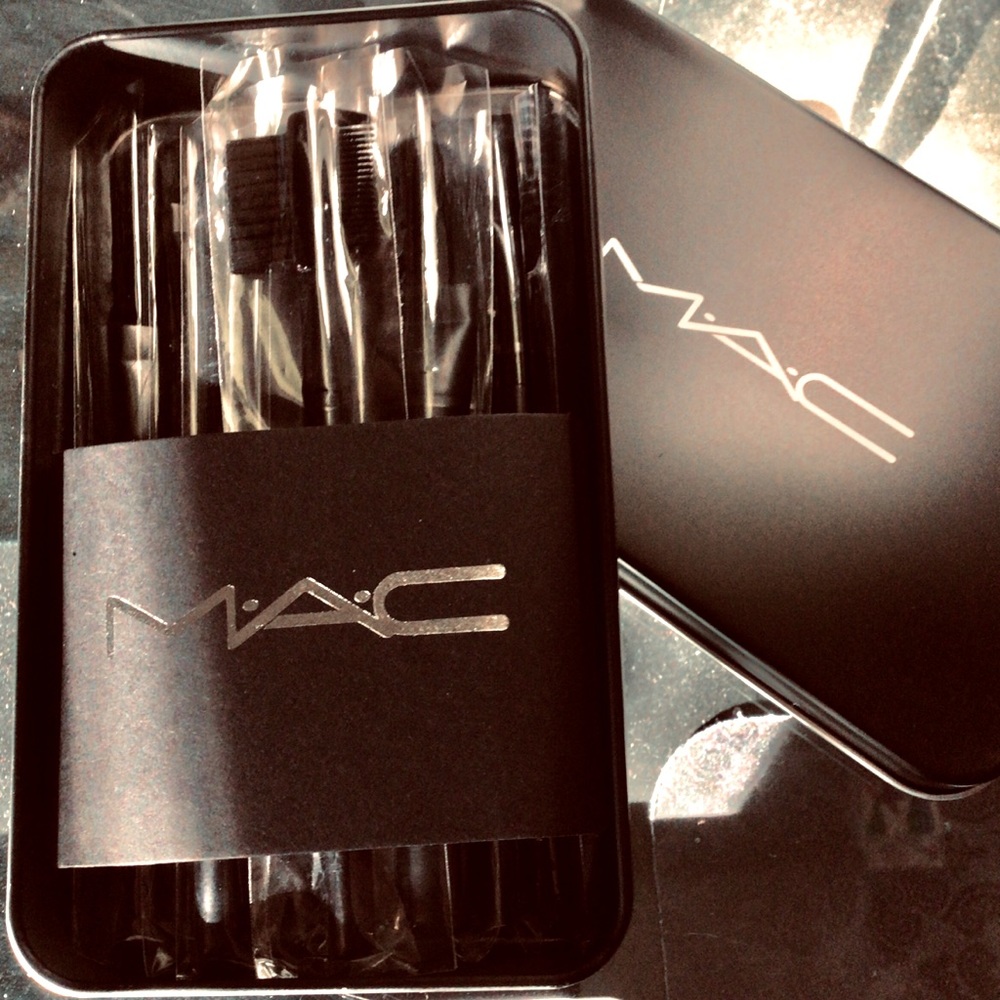Brush set